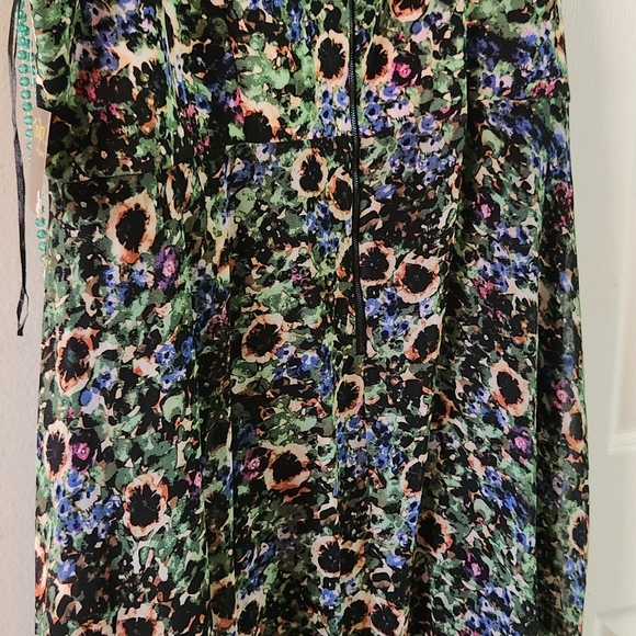 Dress - Picture 5 of 6